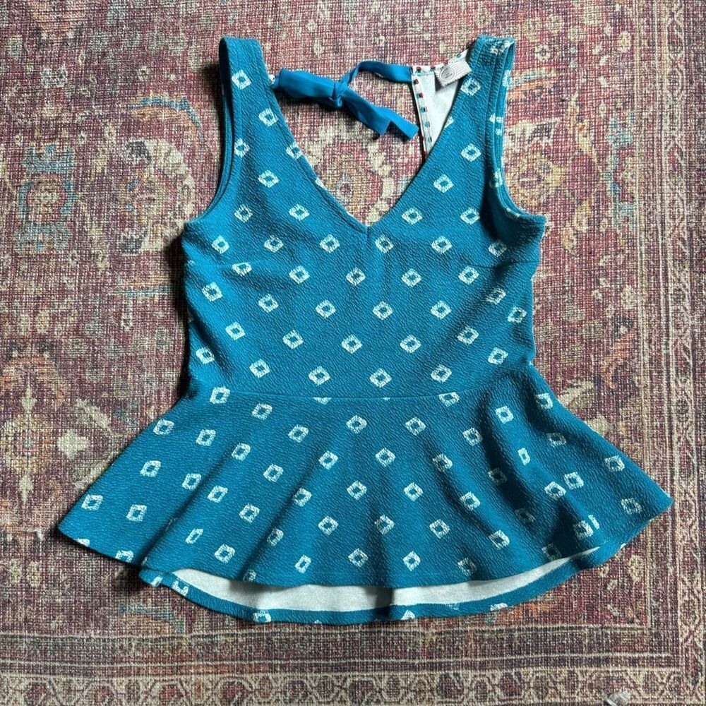 Anthropologie Postmark Flynn Women’s medium Blue Peplum Top with White Pattern - Picture 1 of 7